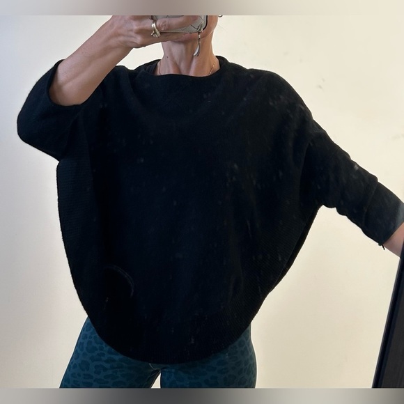 Tyler Boe 100% cashmere black capelet size small - Picture 4 of 10